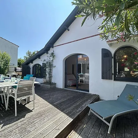 Maison Spacieuse Proche Plage, 4 Chambres, Terrasse, Parking, Internet à St-gilles - Fr-1-224-820 Casa de Férias